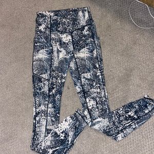 Lululemon size 2 patterned leggings